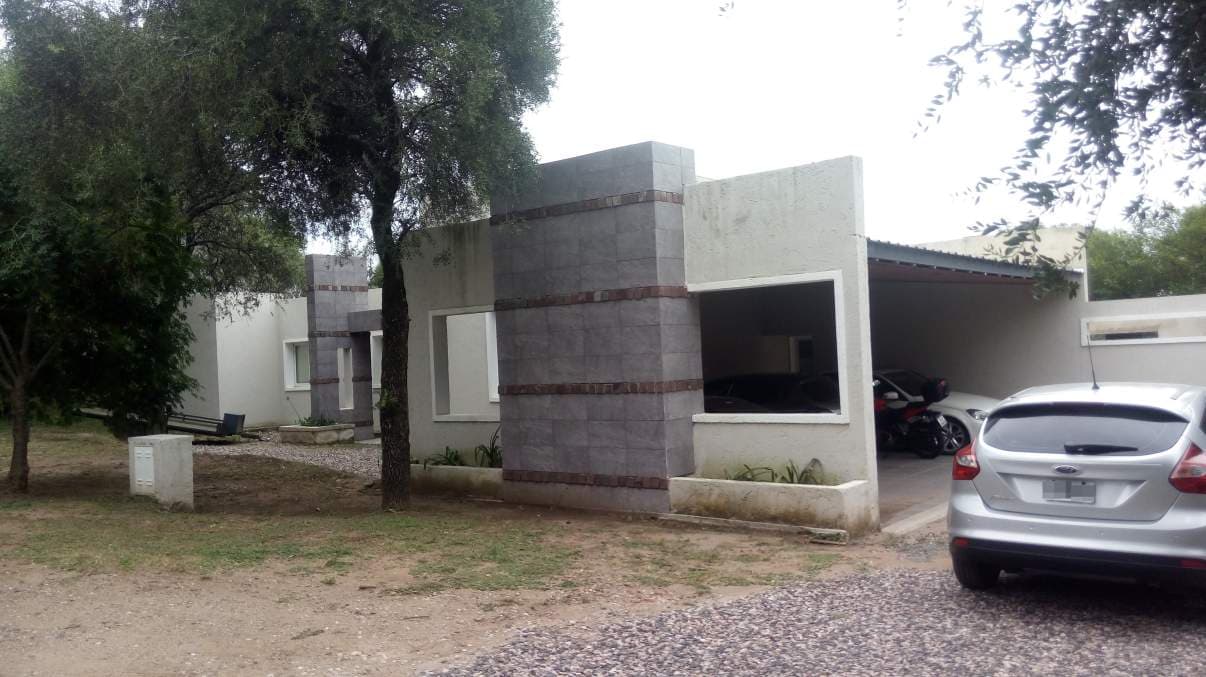 Venta CASA en Country El Bosque, B° Villa Warcalde - Imagen 1