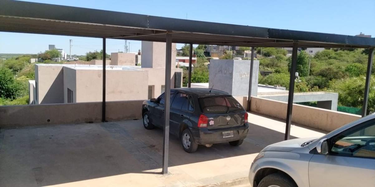 APTO CREDITO !!!! Venta DUPLEX en B° Cuesta Colorada Calle Las No me Olvides - Imagen 1