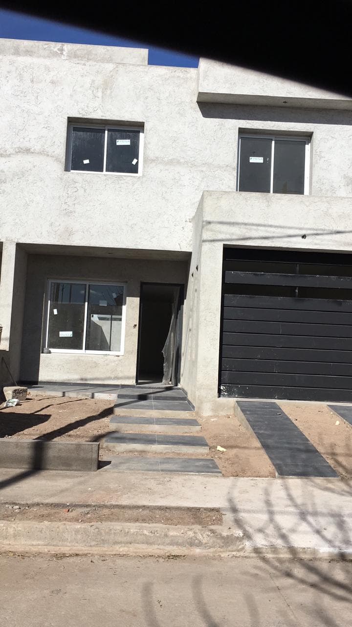 Venta DUPLEX Barrio Urbanizacion Gandhi - Imagen 1