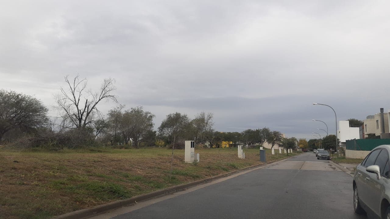 Venta LOTE en Barrio La Catalina calle Av. Bodereau - Imagen 1