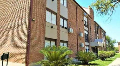 Venta COCHERA en Complejo Cordoba V, Barrio Chateau Carreras, calle Av. Ramón Carcano - Imagen 1