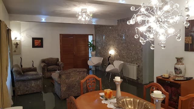 MUY BUENA UBICACION !!! Venta CASA Barrio Crisol Sur, calle Tolosa Córdoba ID: 3830 - Imagen 1