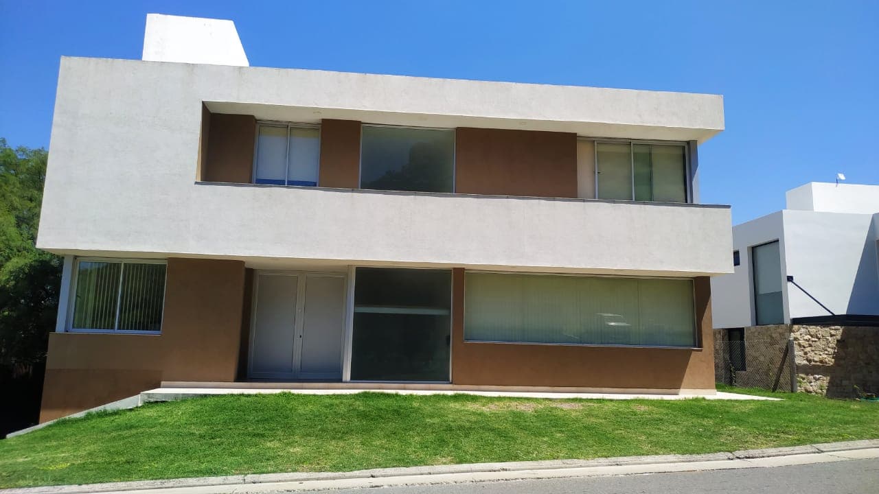 EXCELENTE VISTA !!! Venta CASA en Barrio cerrado La Cuesta, La Calera ID: 4058 - Imagen 1