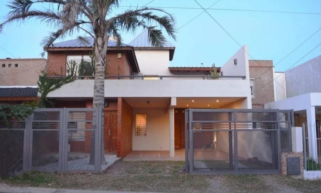 Venta CASA en Parque Capital, calle Cerro del Morro ID: 4070 - Imagen 1