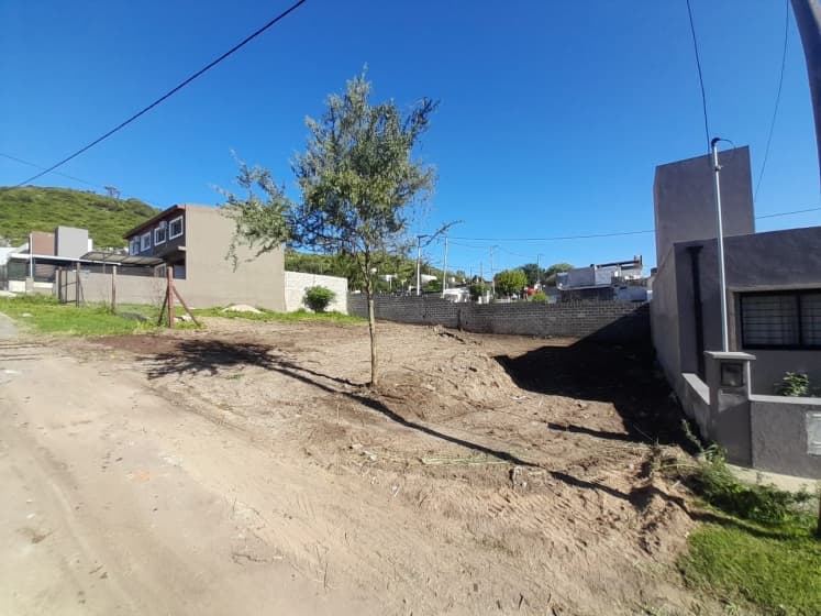 OPORTUNIDAD INVERSOR !!! Venta LOTE en Barrio Los Prados 2, La Calera, Cordoba ID 4232 - Imagen 1