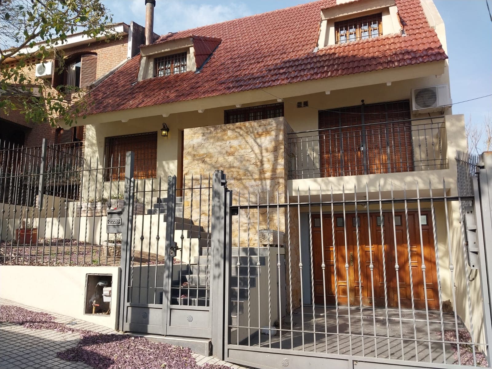 Venta CASA en Barrio Villa Cabrera, calle Hernando de Retamoso ID: 4239 - Imagen 1