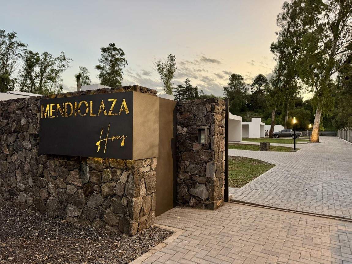 A ESRENAR !!! Venta CASA en Mendiolaza, Cordoba - Imagen 1