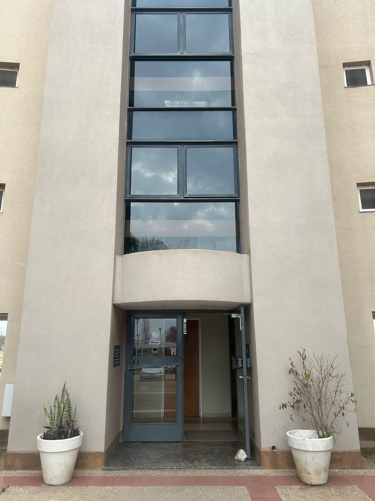 DEPARTAMENTO EQUIPADO EN ALQUILER TEMPORAL EN BALCONES DEL CHATEAU TORRE 2