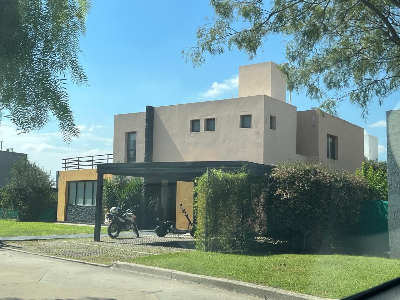 ¡Espléndida Casa en venta en Las Terrazas, Valle Escondido! - Imagen 1