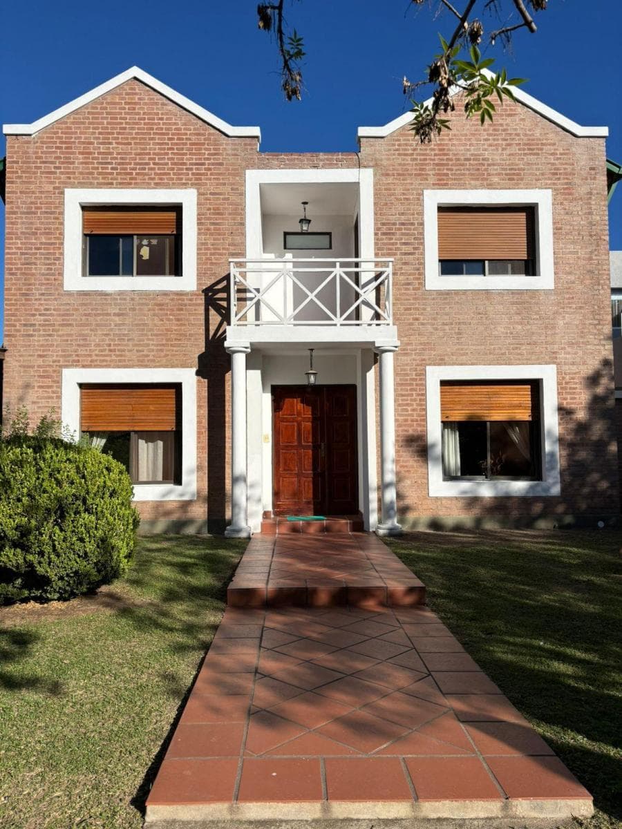 Casa en venta barrio Las Cigarras APTO CREDITO - Imagen 1