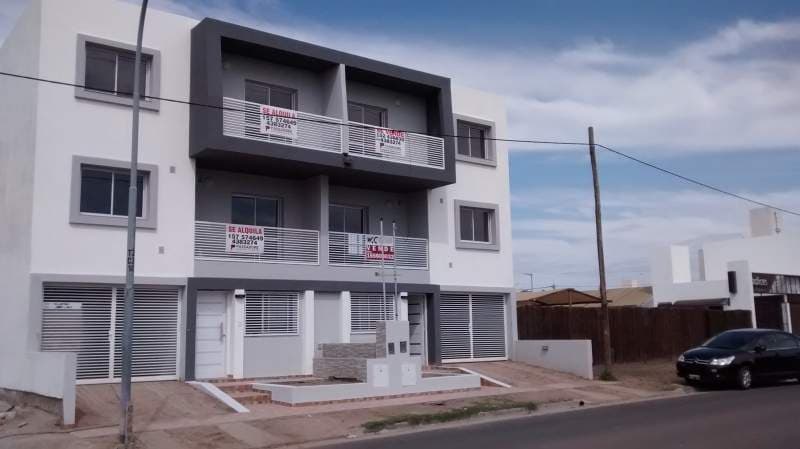 TRIPLEX EN VENTA EN NUEVO URCA - Imagen 1