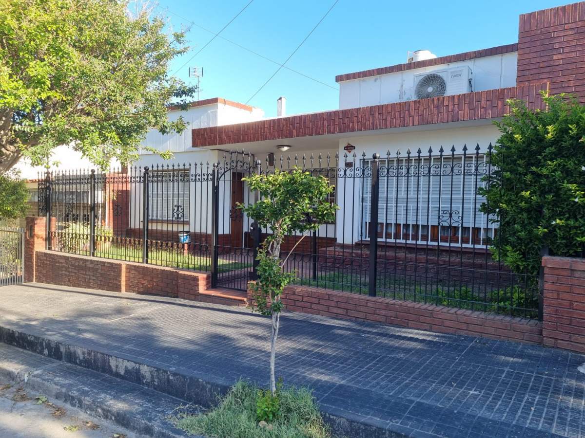 Venta de Casa en Barrio Paso de los Andes - Imagen 1