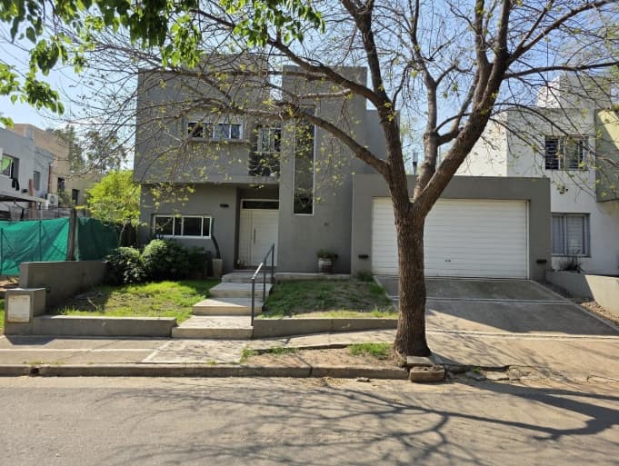 Casa en Venta  Barrio Privado La Catalina, Córdoba Capital - Imagen 1