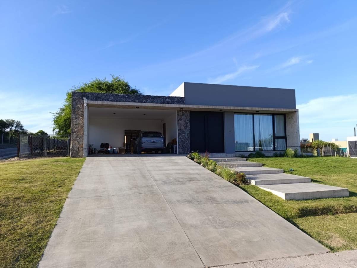 Casa en Venta  Barrio La Cercanía, Córdoba Capital - Imagen 1