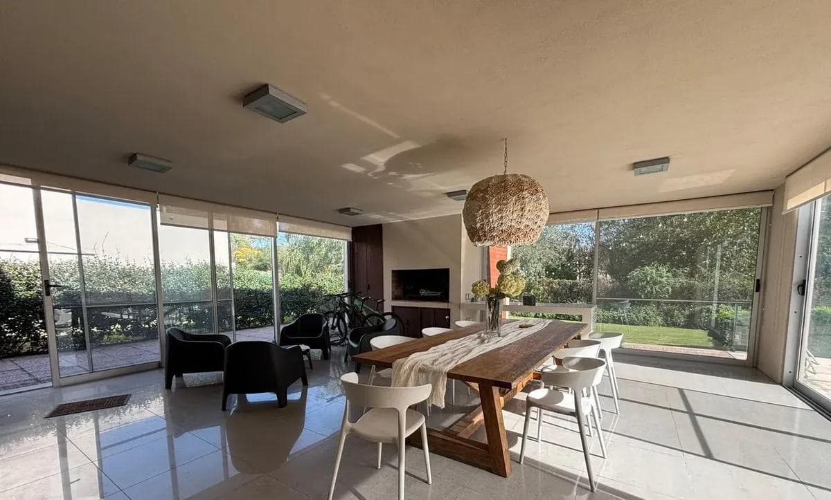 Casa en Venta  Los Cielos -Valle Escondido - Imagen 1