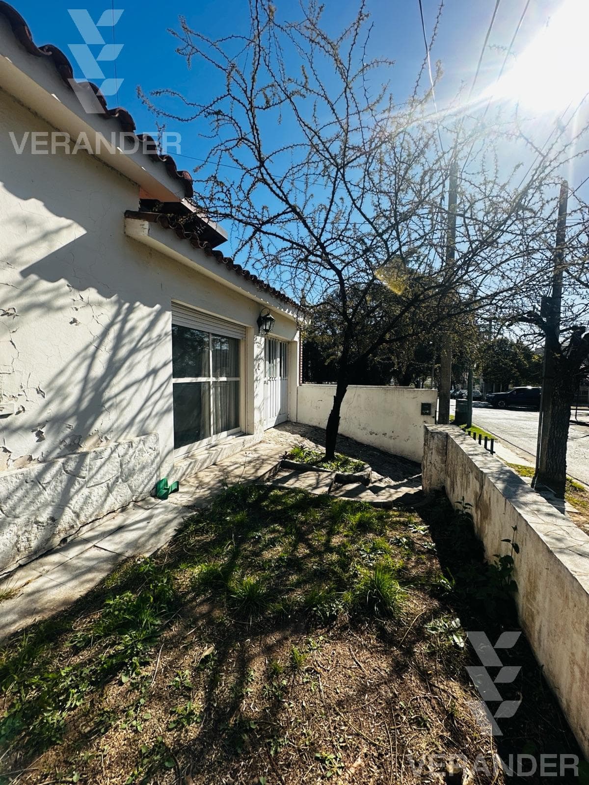 VENTA  CASA EN PARQUE VÉLEZ SARSFIELD - Imagen 1