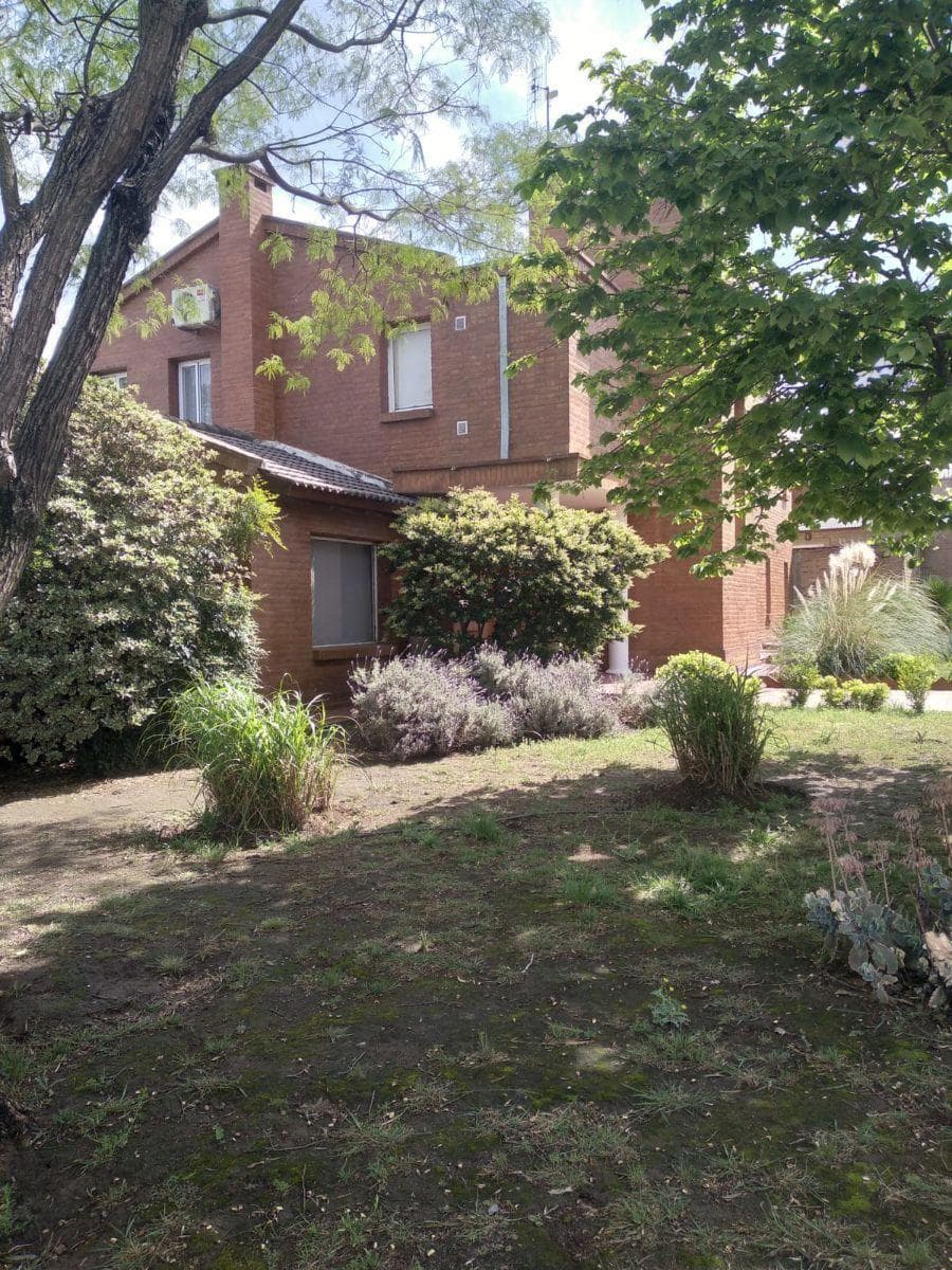 CASONA EN VENTA BARRIO LOS CIELOS - VALLE ESCONDIDO - Imagen 1