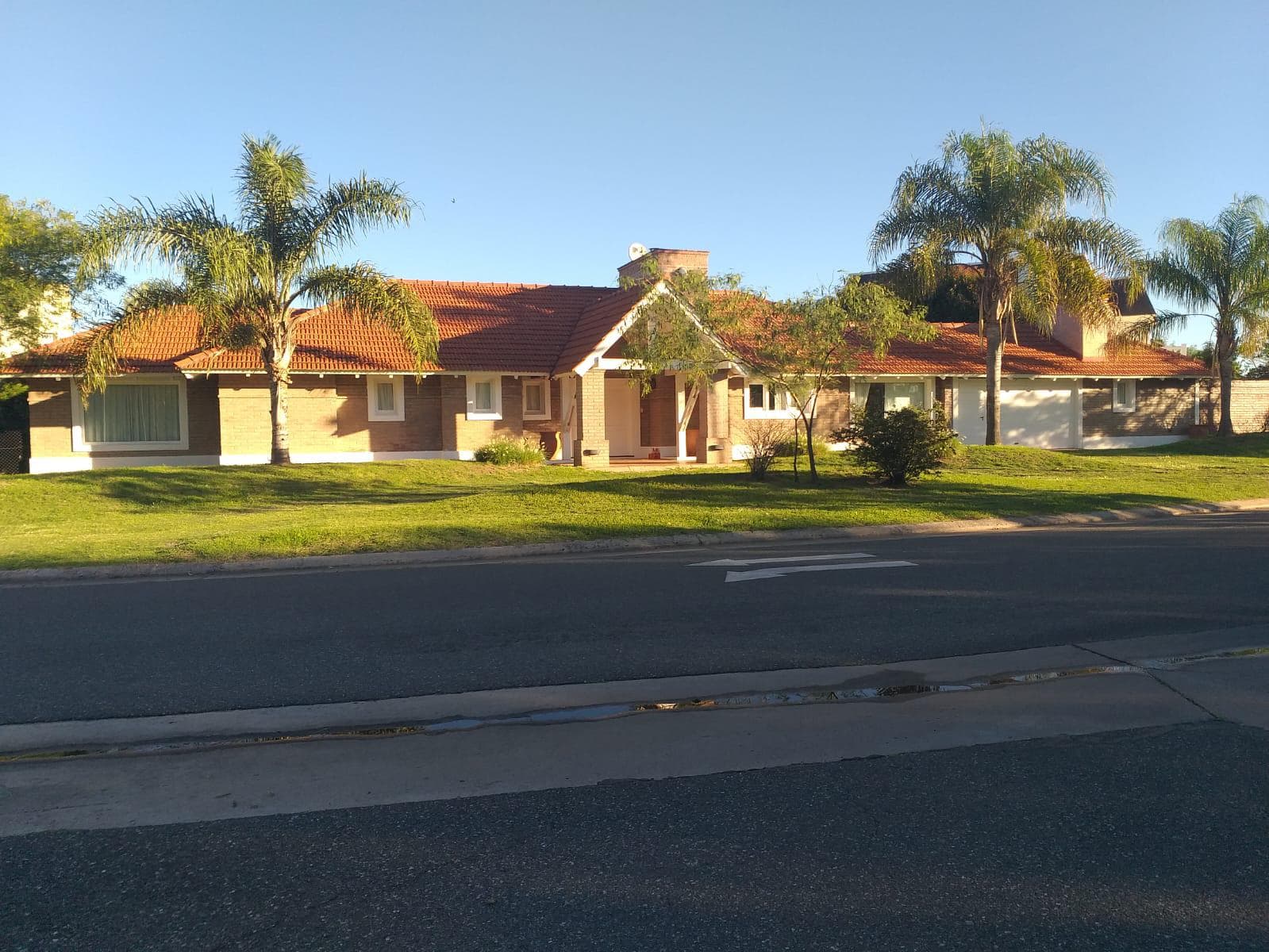 CASA EN ALQUILER  CON PILETA EN LOS SOLES  VALLE ESCONDIDO - Imagen 1