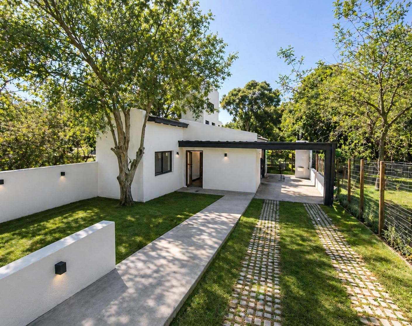 VENTA  CASA 3 DORMITORIOS  ESCRITORIO EN VILLA CATALINA - Imagen 1
