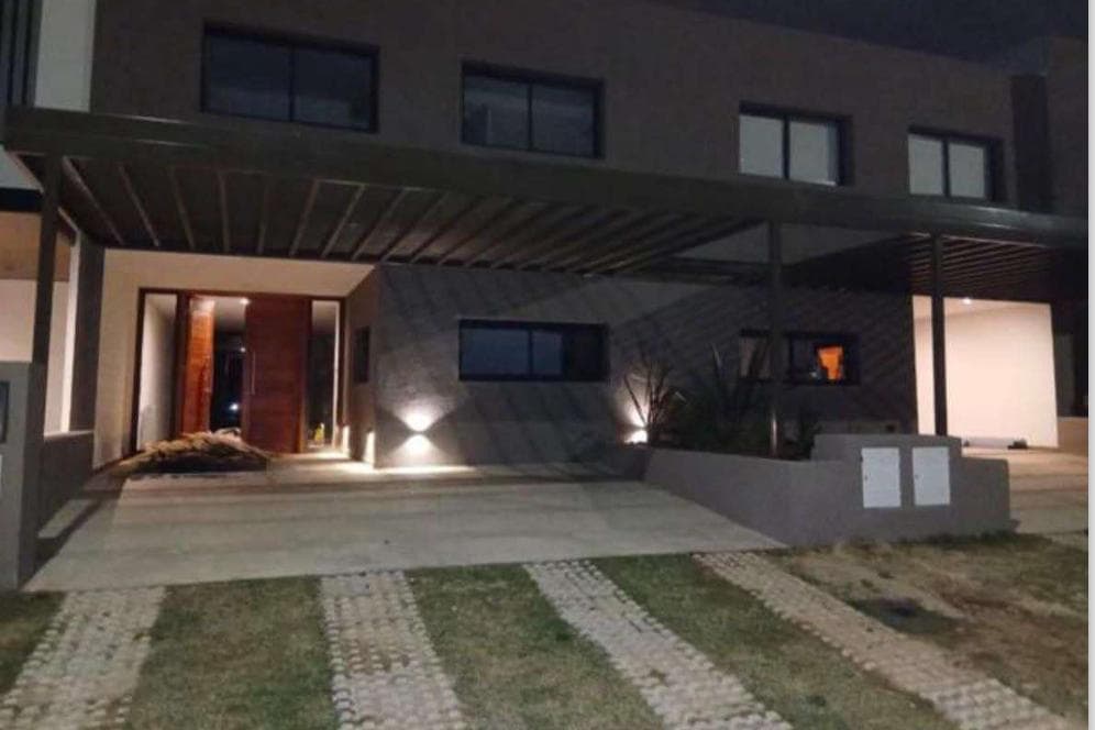 VENTA  DÚPLEX  EN COLINAS DE MANANTIALES  MANANTIALES 2 - Imagen 1
