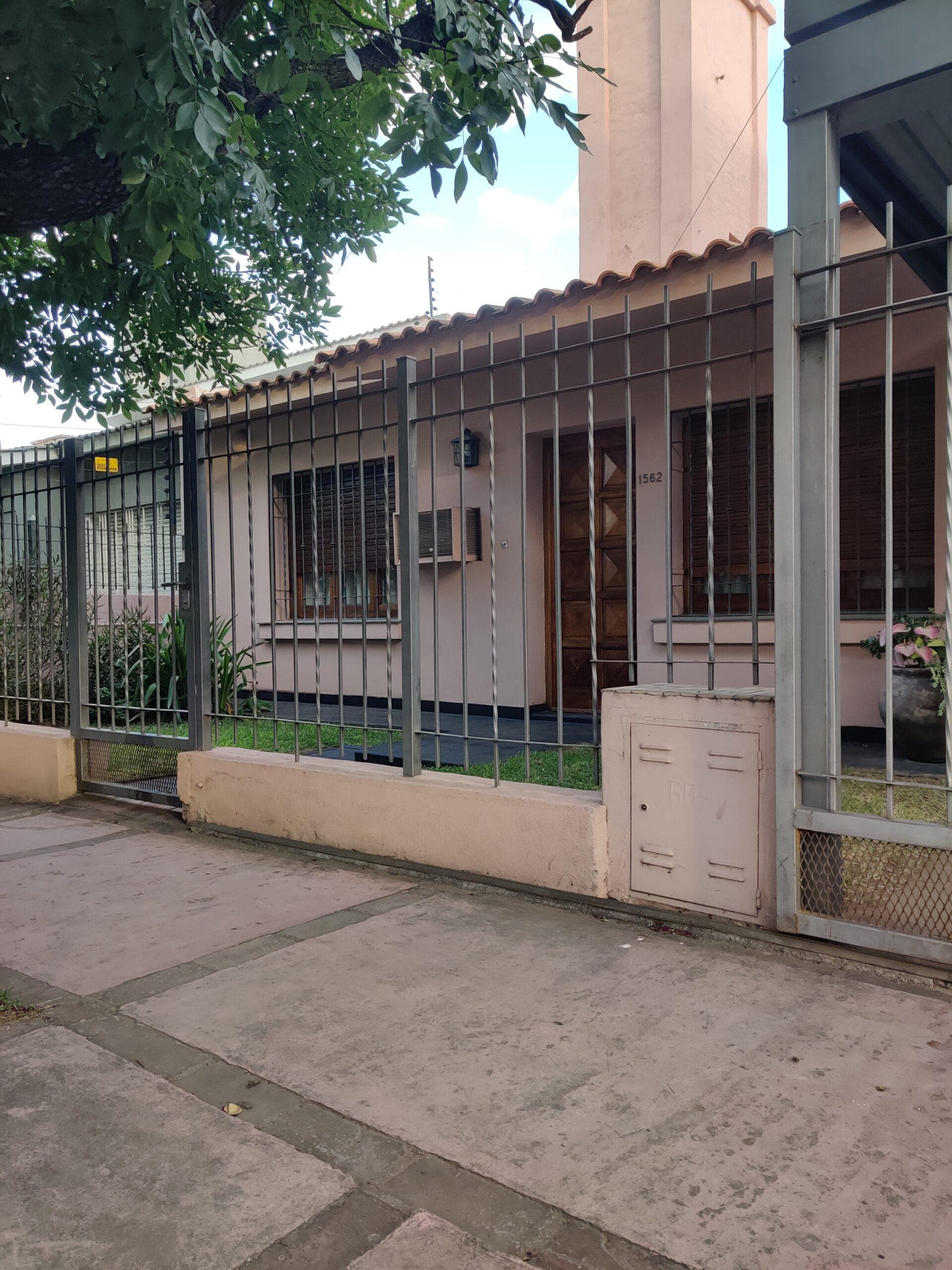 VENTA  CASA  A METROS DE AV. OCTAVIO PINTO  CÓRDOBA - Imagen 1