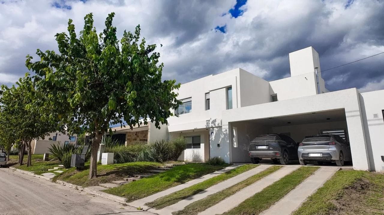 VENTA  CASA 3 DORMITORIOS EN TEJAS 4  MALAGUEÑO - Imagen 1