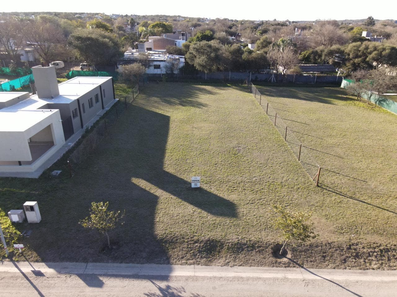 VENTA  LOTE DE 1.000 M EN LA CERCANÍA DE MENDIOLAZA - Imagen 1