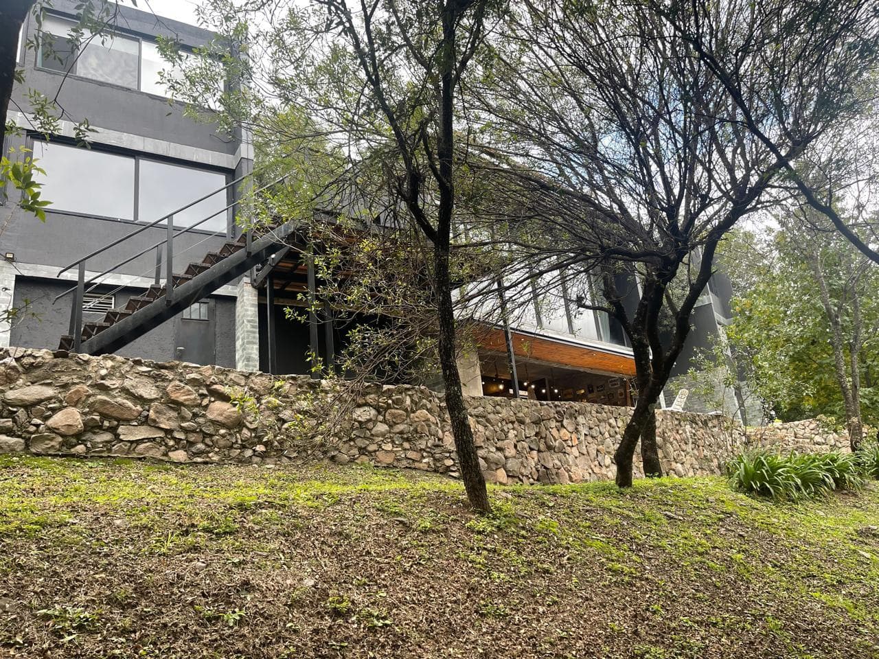 VENTA  CASA DE CATEGORÍA EN ESTANCIA Q2  MENDIOLAZA - Imagen 1